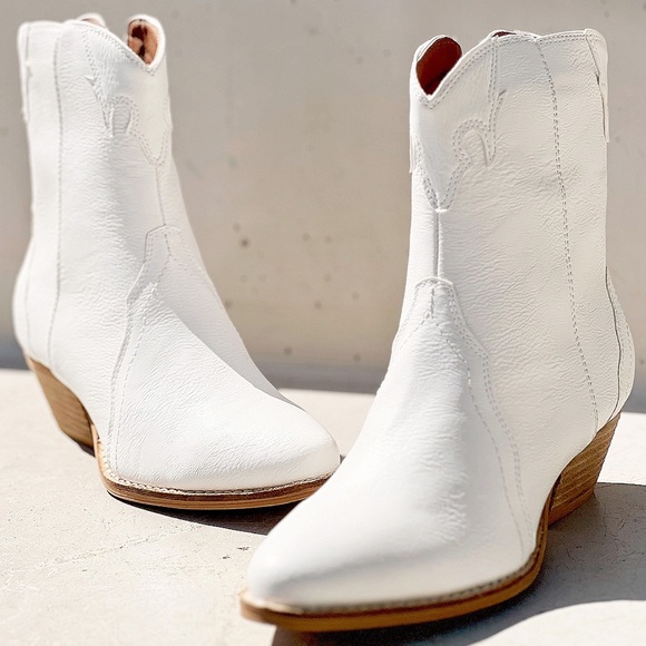 NEW Pointy Toe Stack Block Heel Zip Up Western Ankle Booties Boots Off White - Picture 3 of 15